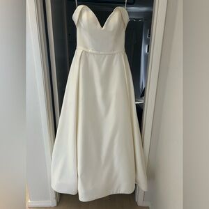 David's Bridal Elegant Cream Wedding Dress STYLE# WG3979